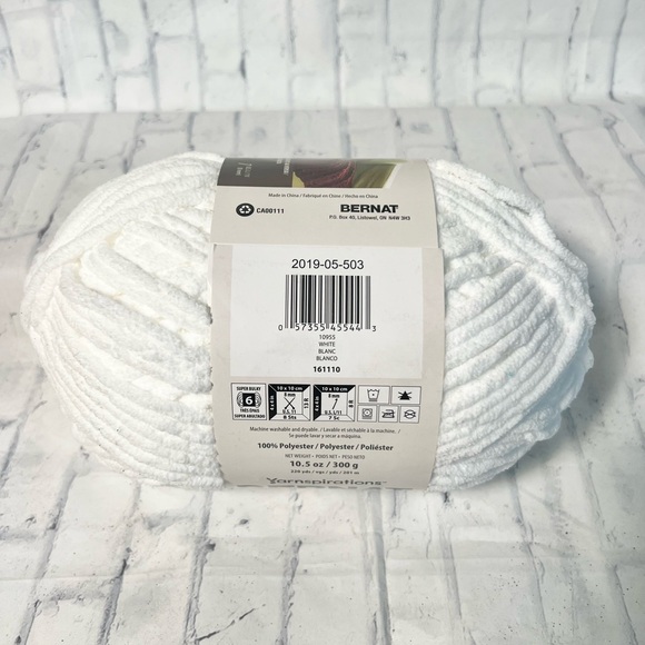 Yarnspirations Bernat Blanket yarn white - Picture 2 of 3